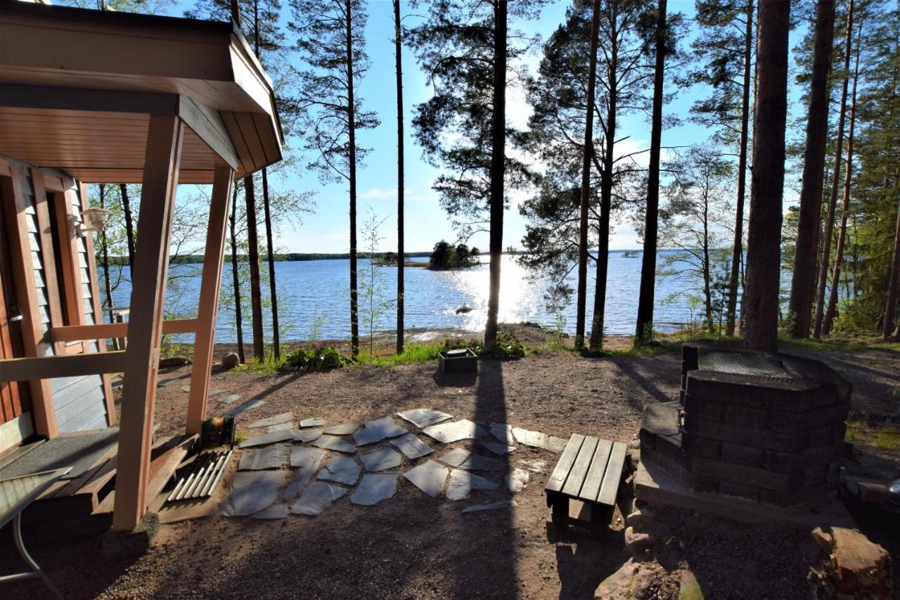Villa Pyhtaeaen Vuokramoekit Tuuski Exterior foto